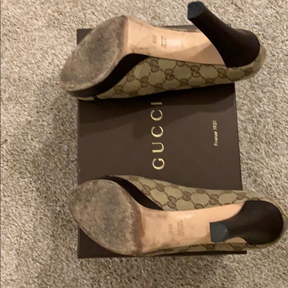 Authentic Gucci Signature Heels - Picture 5 of 6